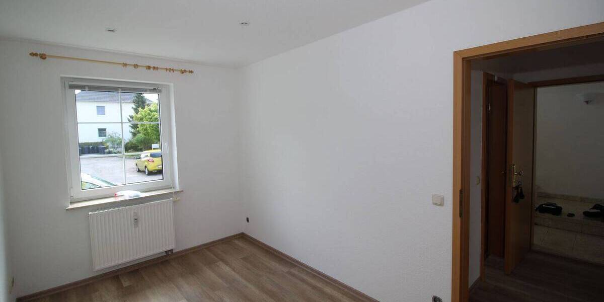 Etagenwohnung Crimmitschau - 3 Zimmer, 62 m&sup2;, 434&euro; | Angebot:26260731