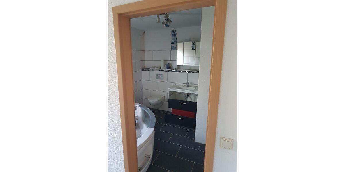 Einfamilienhaus Crimmitschau - 7 Zimmer, 140 m&sup2;, 58.000&euro; | Angebot:26618715