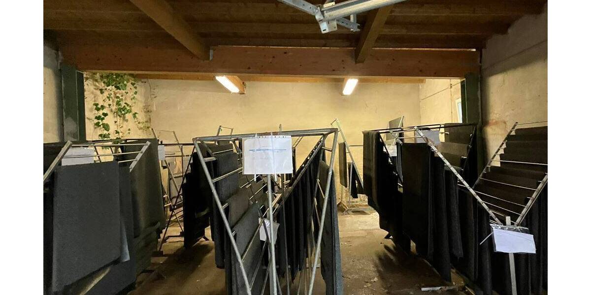 Vollvermietetes MFH mit Garagen, Hinterhaus und einem extra Grundstück! 1 zimmer