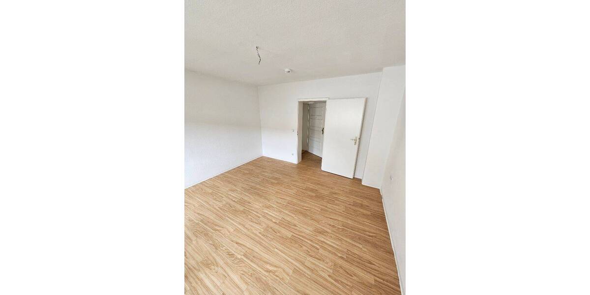 Etagenwohnung Altenburg Drescha - 3 Zimmer, 66 m&sup2;, 385&euro; | Angebot:26902607