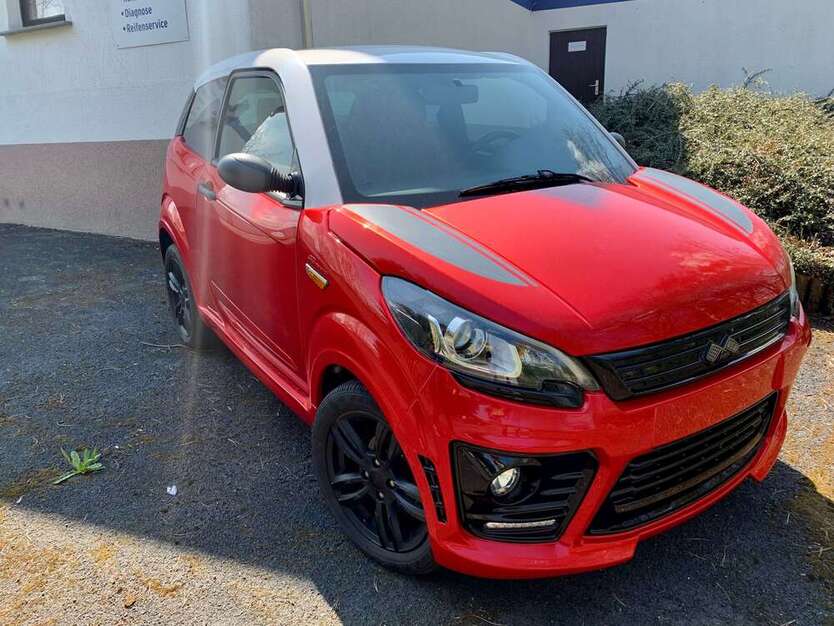 Ligier JS 50 27.100 km 17.850 € Neukirchen / OT Lauterbach 08459