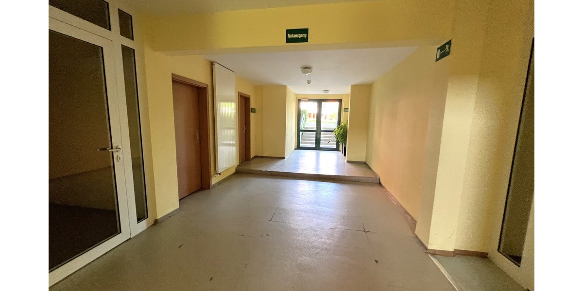 Wohnen mit Mehrwert: 2-Raum-Wohnung mit großzügigem Doppel-Wintergarten in Gera-Bieblach! - Erdgeschoßwohnung Gera Alt-Bieblach | Angebot:27082956
