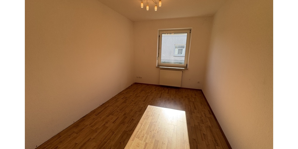 Haus zur Miete mit Einbauküche, Möbel, Wintergarten, Terrasse! Garten! Carport! - Bungalow Gera Alt-Bieblach | Angebot:27718786