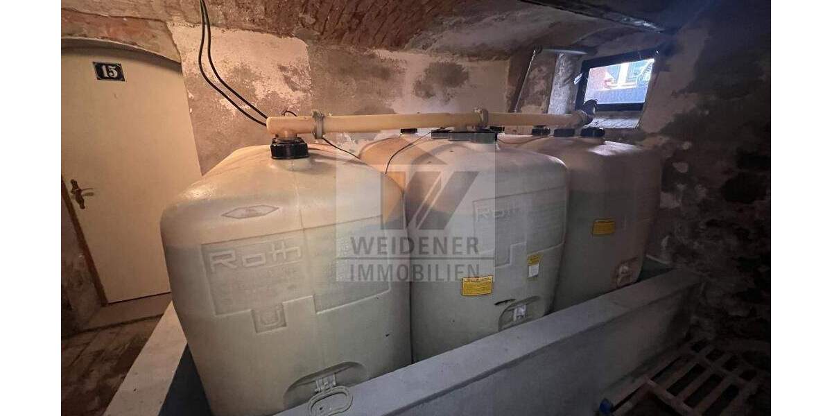 Mehrfamilienhaus mit Potential in zentraler Lage von Weida sucht Sie als neuen Besitzer! 1 zimmer