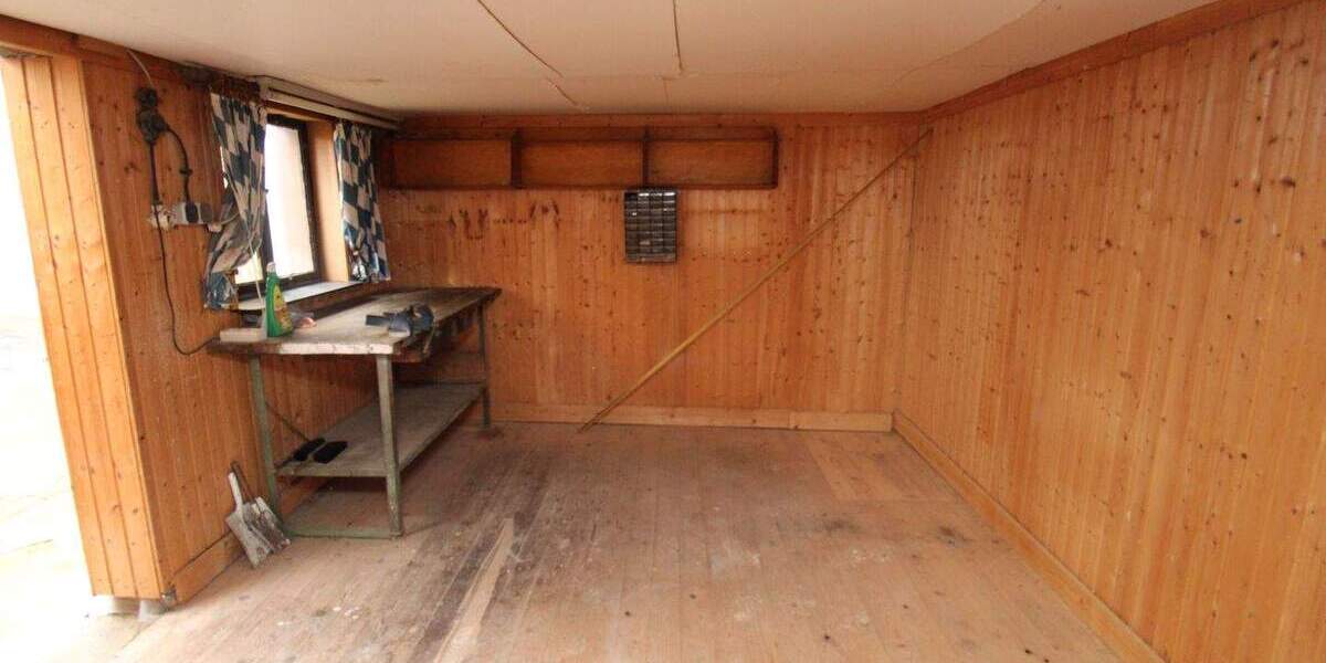 Doppelhaushälfte Teuchern Naundorf - 5 Zimmer, 170 m&sup2;, 110.000&euro; | Angebot:25736455