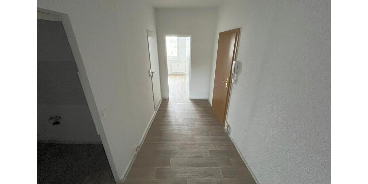Etagenwohnung Gera Lusan - 2 Zimmer, 48 m&sup2;, 270&euro; | Angebot:25543301