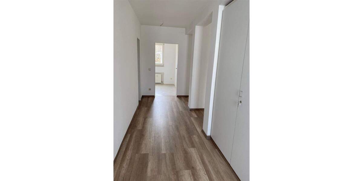 Etagenwohnung Altenburg Altenburg - 3 Zimmer, 110 m&sup2;, 720&euro; | Angebot:25836513