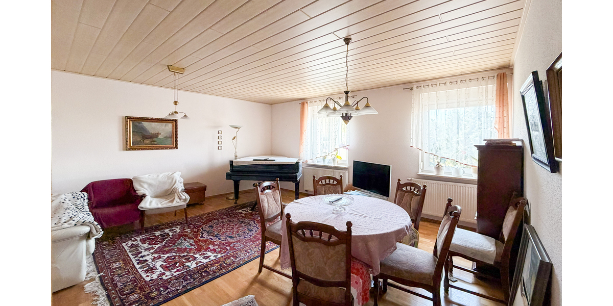 Charmantes Einfamilienhaus mit Substanz, Garage, Garten und Terrasse ! - Einfamilienhaus Gera Zwötzen | Angebot:26193442