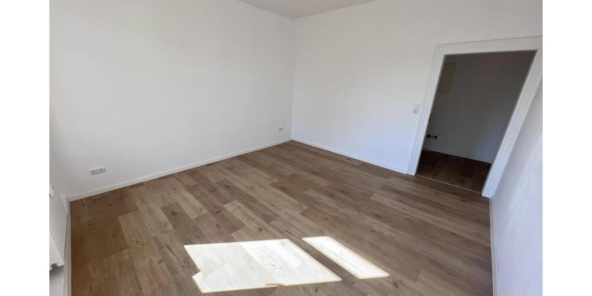 Sanierte 4-Raum-Wohnung mit Balkon und Einbauküche! - Etagenwohnung Gera Zwötzen | Angebot:26335635