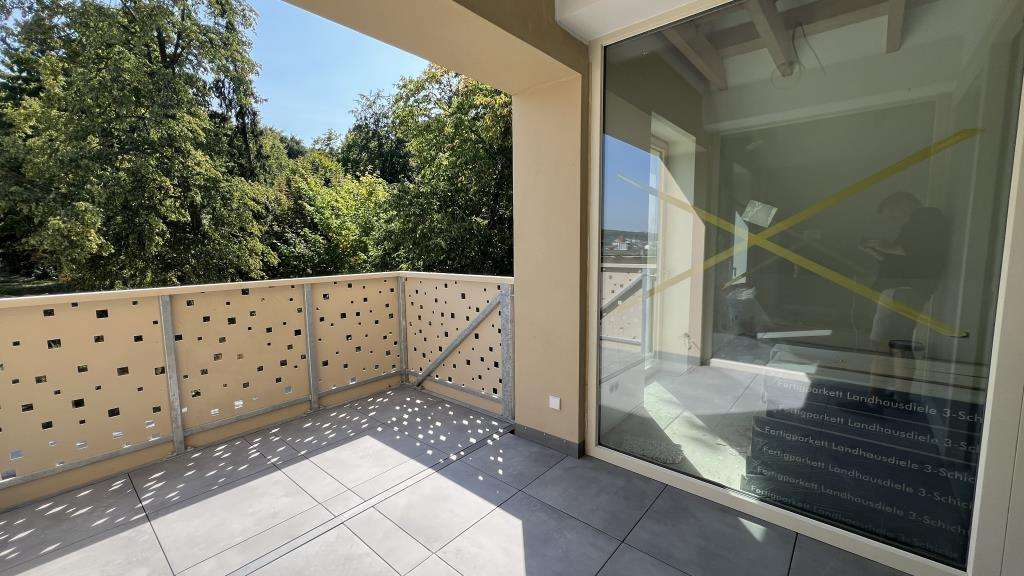 Wohnung zum Mieten in Gera 2.700 € 185.62 m² 5 zimmer