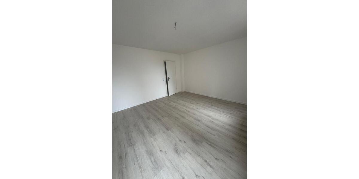 Etagenwohnung Zeitz - 2 Zimmer, 65 m&sup2;, 422&euro; | Angebot:26222985