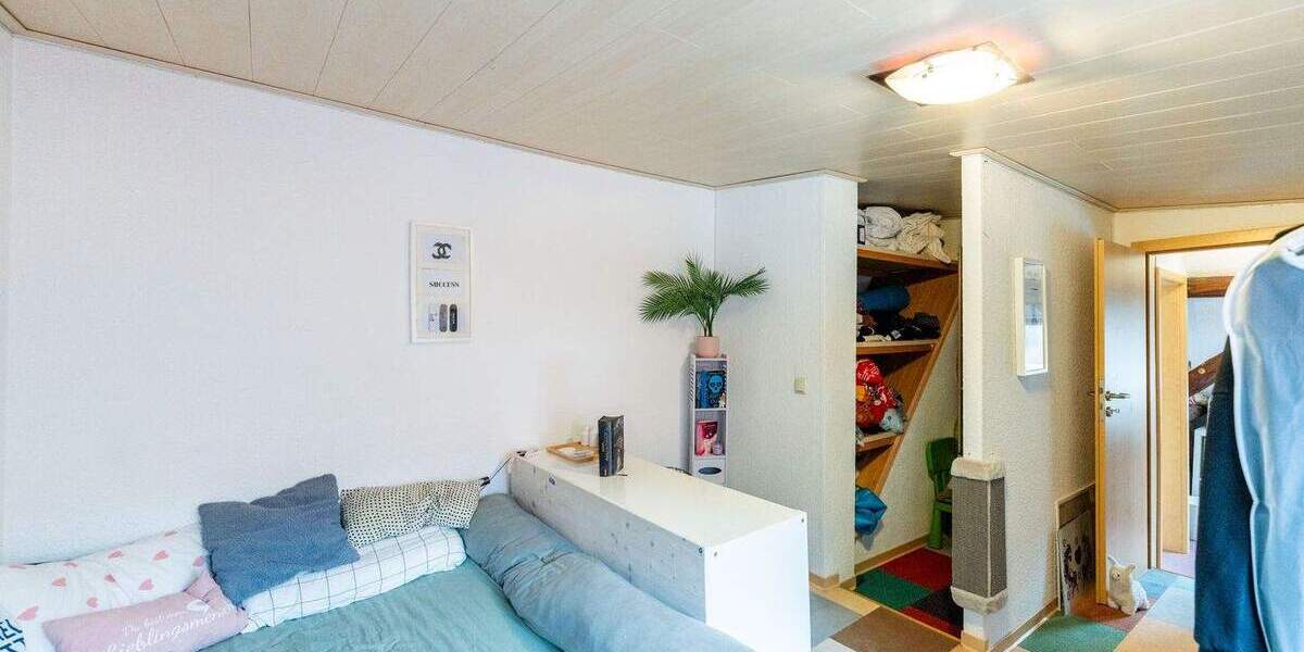 Reihenmittelhaus Stadtroda - 5 Zimmer, 115 m&sup2;, 99.000&euro; | Angebot:25851381