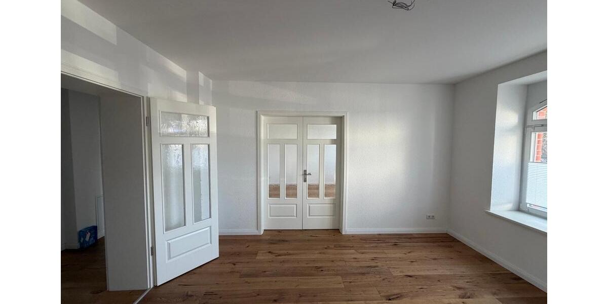 Hochparterre Meerane - 4 Zimmer, 95 m&sup2;, 1.000&euro; | Angebot:26325764