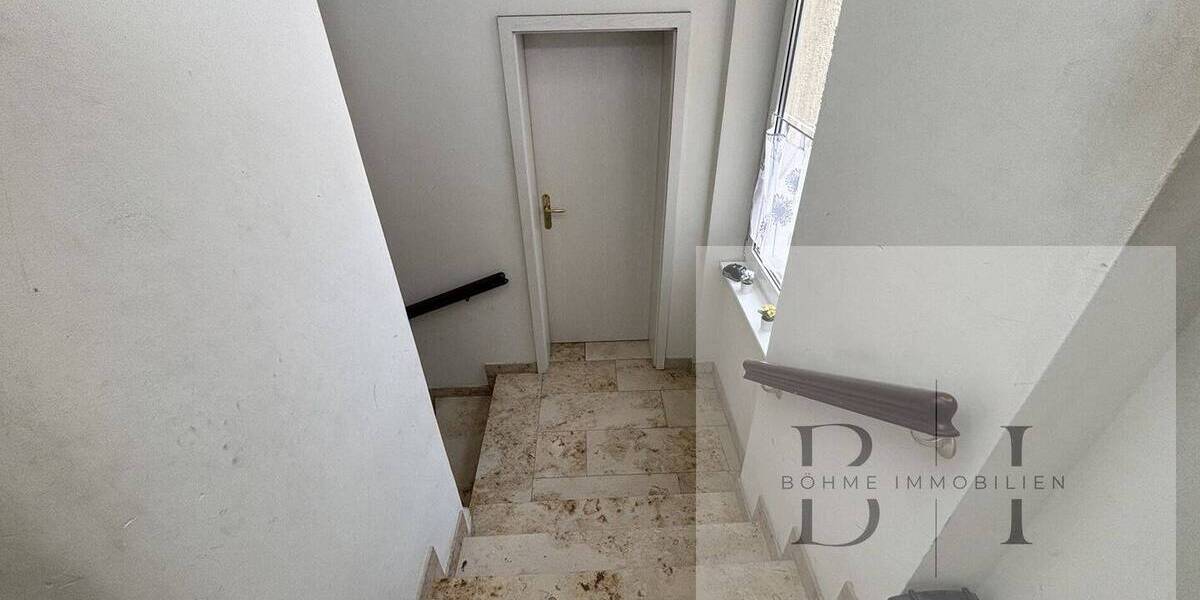 Etagenwohnung Gera Innenstadt - 3 Zimmer, 105 m&sup2;, 89.000&euro; | Angebot:26804301