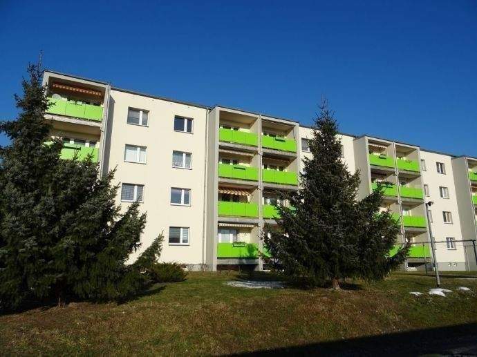 Saniert und möbliert - 3-Zimmer-Eigentumswohnung mit Balkon im Hochparterre in Hohenleuben zu verkaufen 3 zimmer