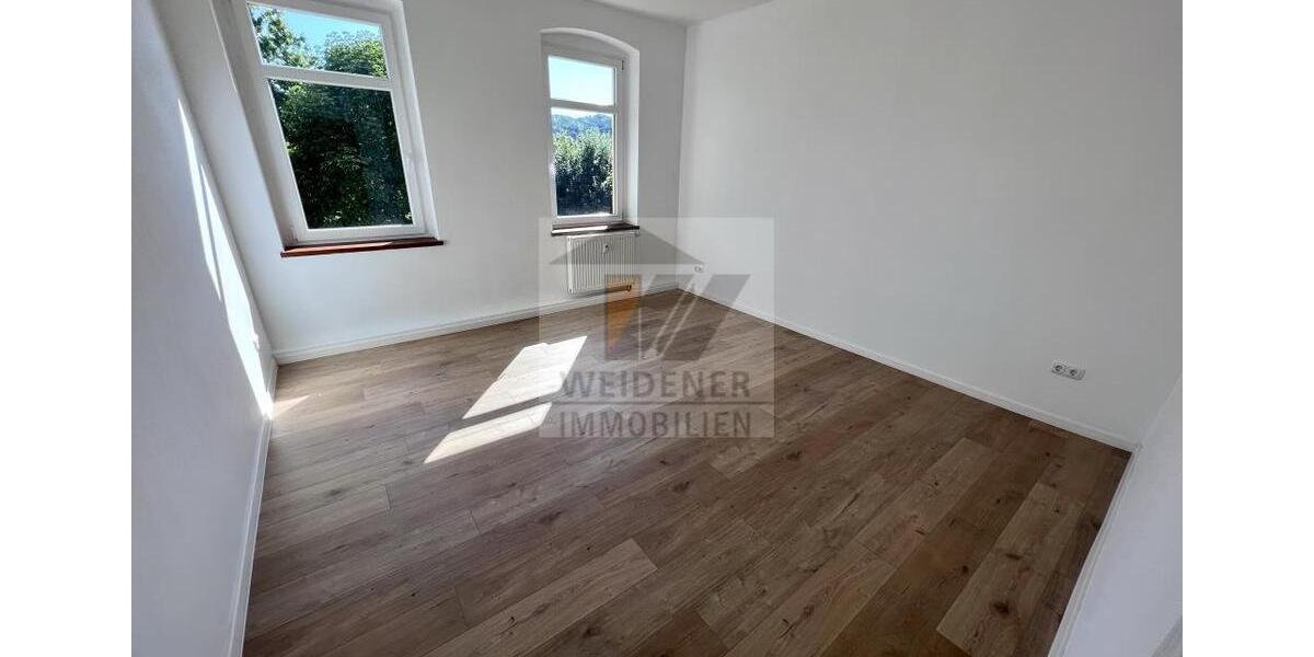 Sanierte 4-Raum-Wohnung mit Balkon und Einbauküche! 4 zimmer