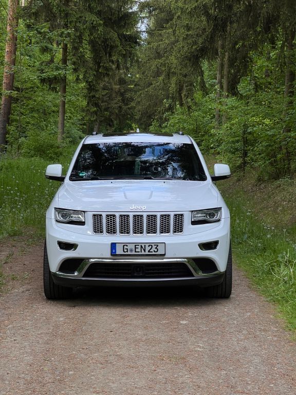 Jeep Grand Cherokee 182.000 km 17.500 € Gera 07551