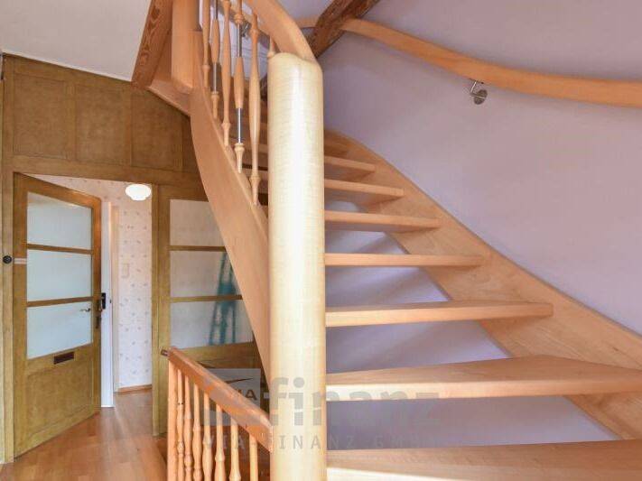 Reihenmittelhaus Crimmitschau - 5 Zimmer, 182 m&sup2;, 99.000&euro; | Angebot:26930213