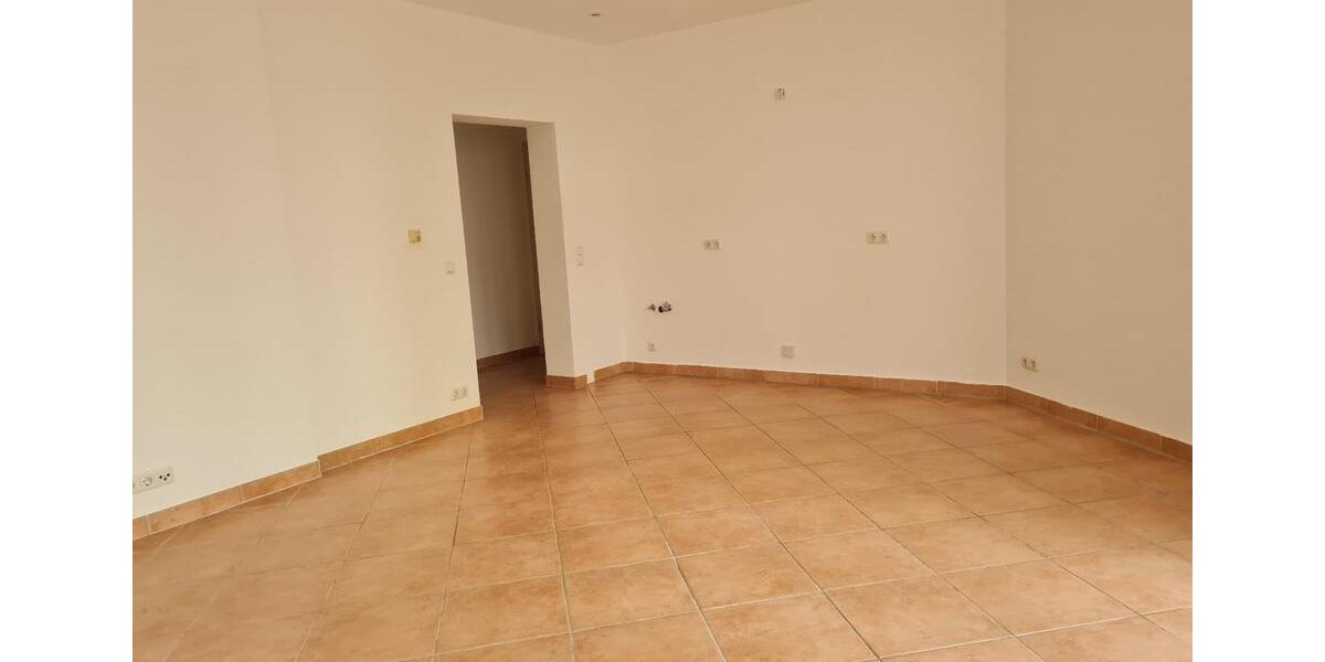 Erdgeschoßwohnung Gera - 2 Zimmer, 55 m&sup2;, 450&euro; | Angebot:27722134
