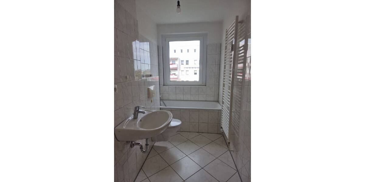 Etagenwohnung Weida - 4 Zimmer, 72 m&sup2;, 380&euro; | Angebot:26902531