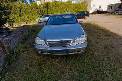 Mercedes-Benz 230 270.000 km 1.650 &euro; Schmölln 04626