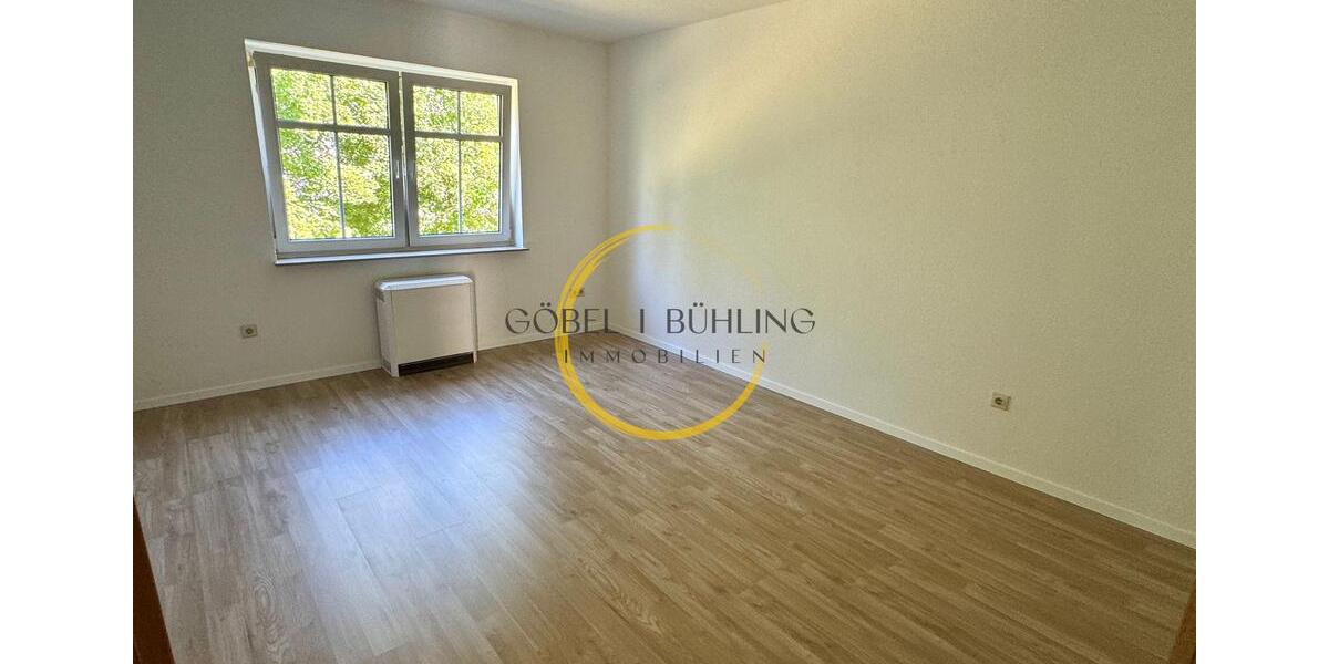 Etagenwohnung Weida - 2 Zimmer, 66 m&sup2;, 330&euro; | Angebot:26444052