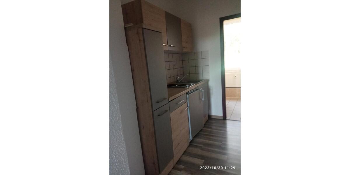 Etagenwohnung Schmölln - 2 Zimmer, 37 m&sup2;, 235&euro; | Angebot:26268427