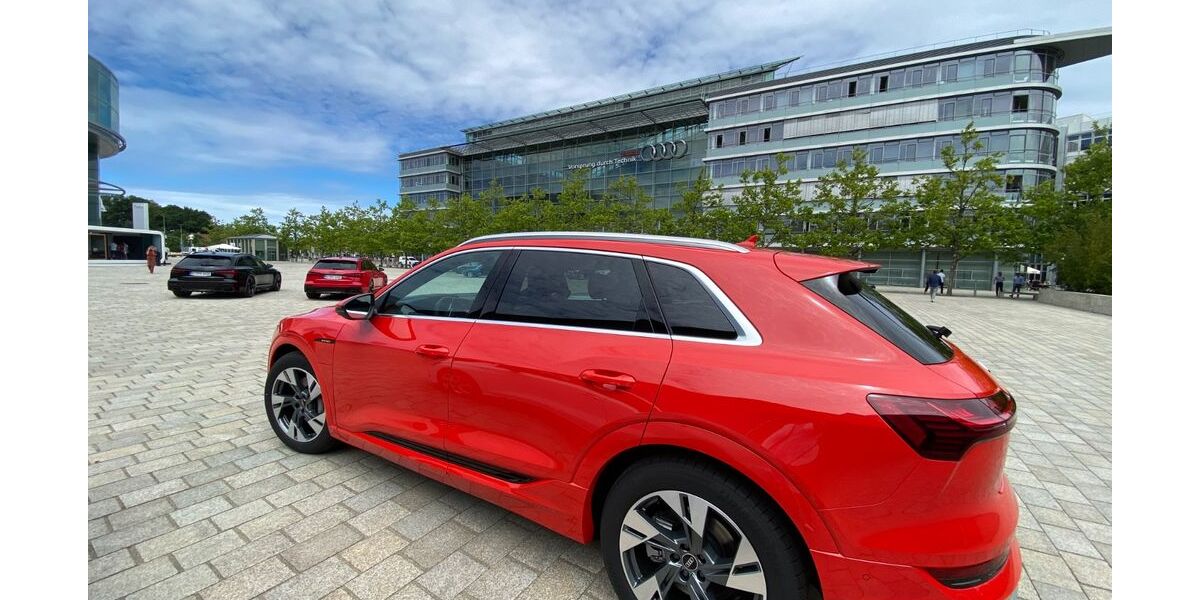 Audi e-tron 36.240 km 35.000 &euro; Bad Köstritz 07586