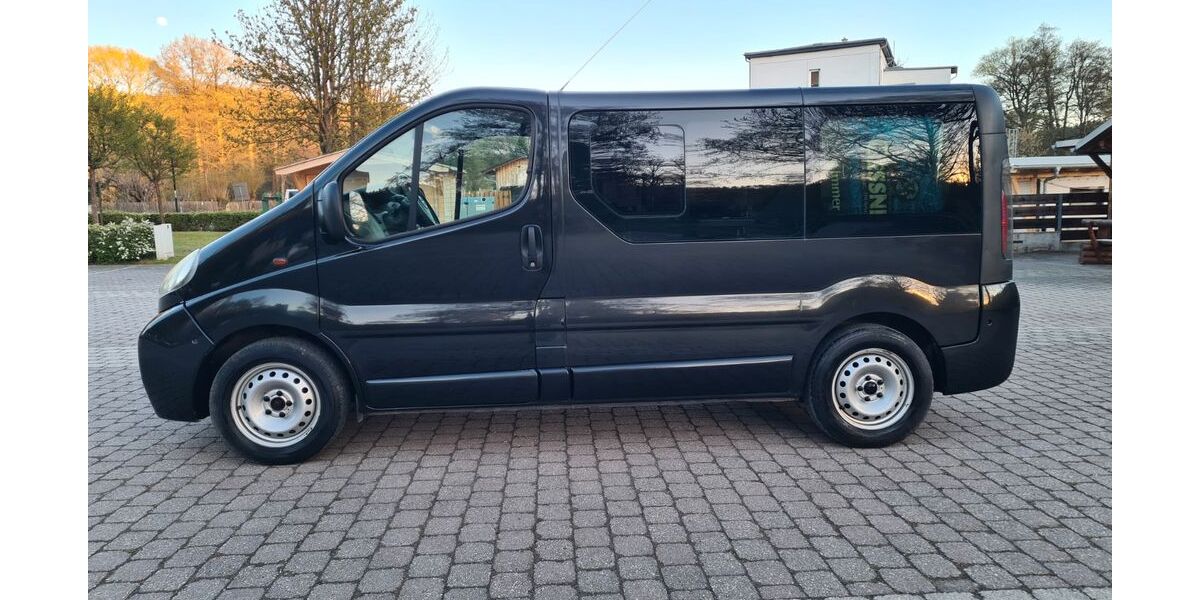Opel Vivaro 166.000 km 8.800 &euro; Langenwolschendorf 07937