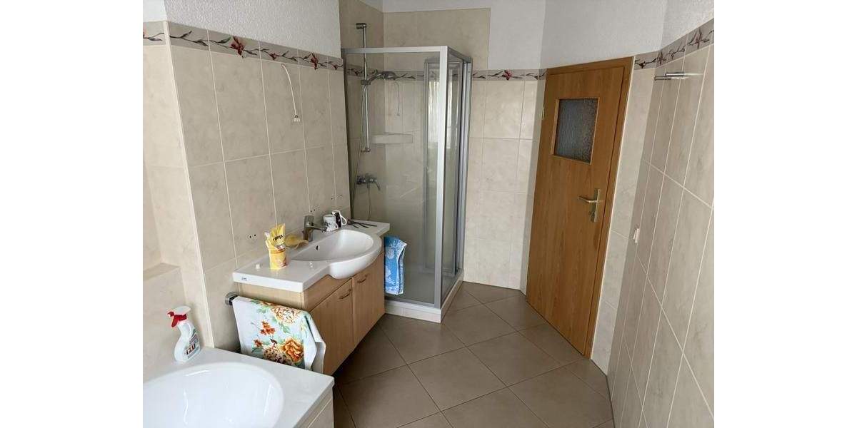 Reihenmittelhaus Ronneburg - 6 Zimmer, 117 m&sup2;, 99.000&euro; | Angebot:24683730