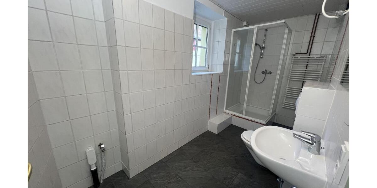 Wohnen wie im Einfamilienhaus im modernisierten historischen 3-Seiten-Bauernhof nahe Gera zur Miete! - Bauernhaus, Landhaus Gera Cretzschwitz | Angebot:27008397