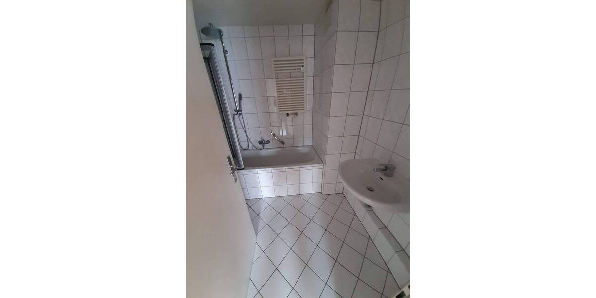 Etagenwohnung Gera Untermhaus - 4 Zimmer, 108 m&sup2;, 700&euro; | Angebot:26851207