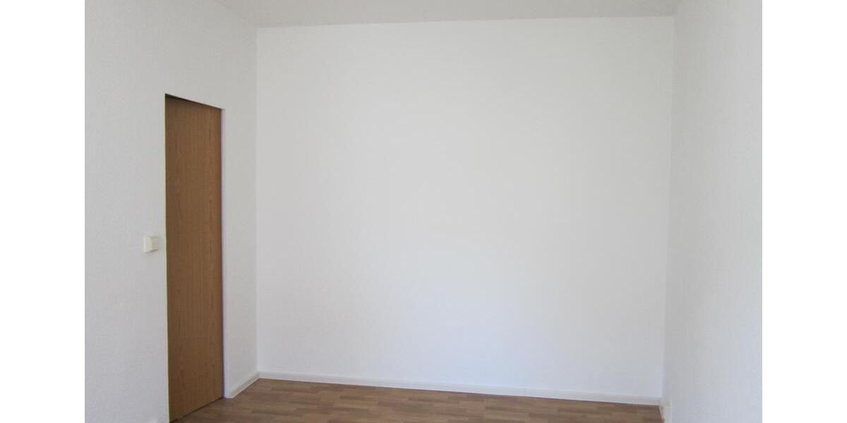 Etagenwohnung Crimmitschau - 4 Zimmer, 87 m&sup2;, 520&euro; | Angebot:19635396