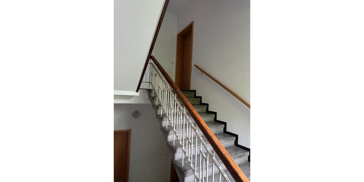 Dachgeschoßwohnung Crimmitschau - 2 Zimmer, 64 m&sup2;, 45.000&euro; | Angebot:26614390
