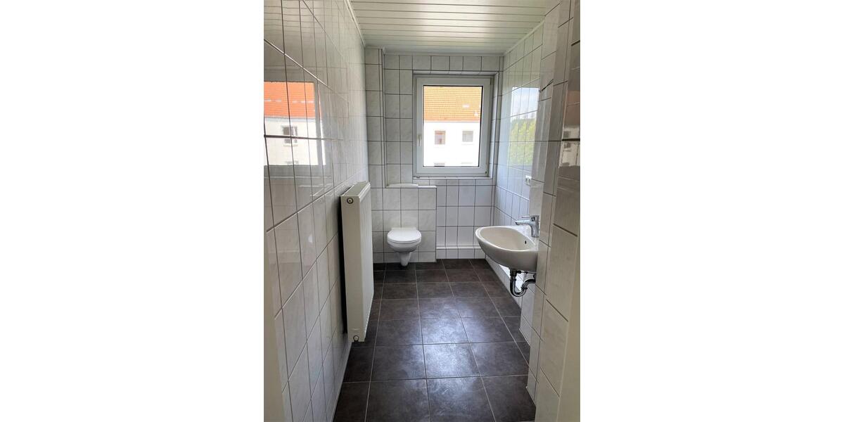Etagenwohnung Weida - 3 Zimmer, 95 m&sup2;, 594&euro; | Angebot:21380005