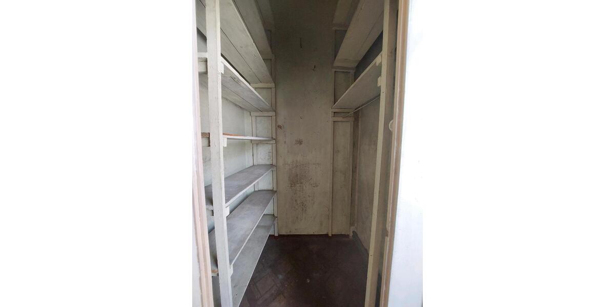 Etagenwohnung Altenburg - 5 Zimmer, 120 m&sup2;, 800&euro; | Angebot:25717623