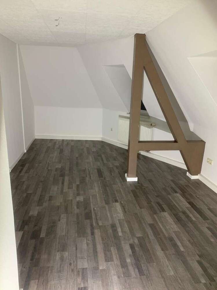 Wohnung zum Mieten in Werdau 395 € 75 m²