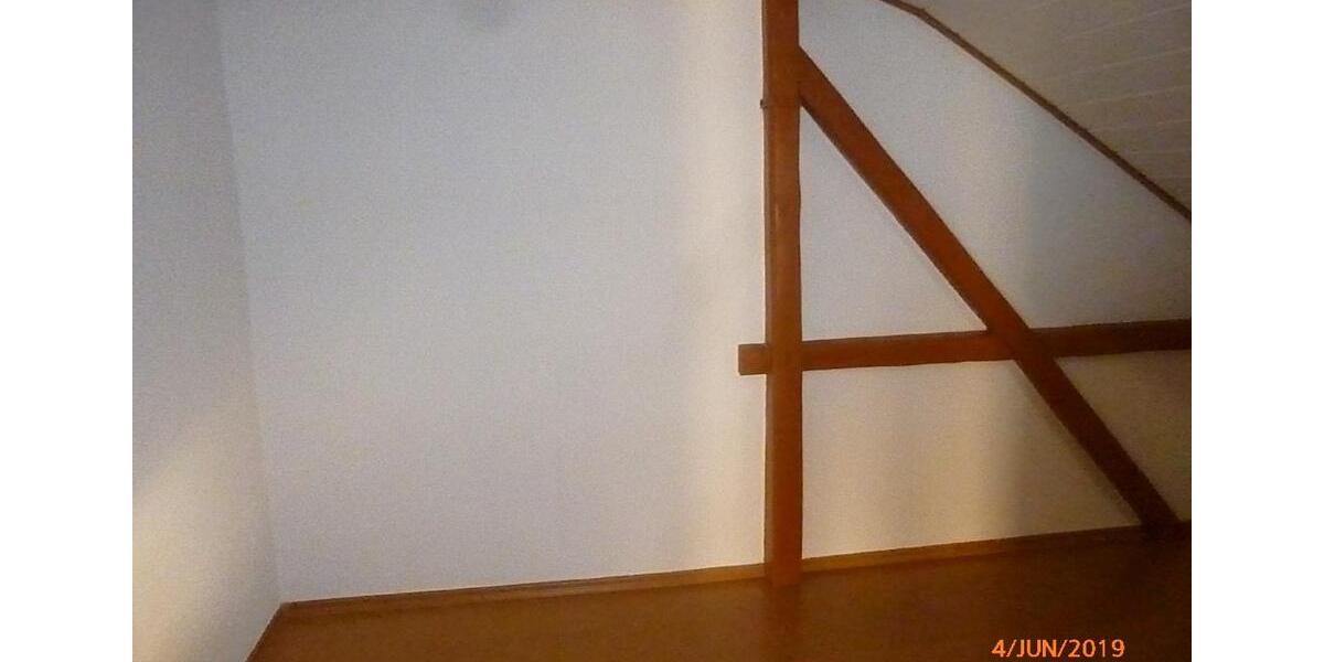 Dachgeschoßwohnung Greiz - 2.5 Zimmer, 60 m&sup2;, 200&euro; | Angebot:26634661
