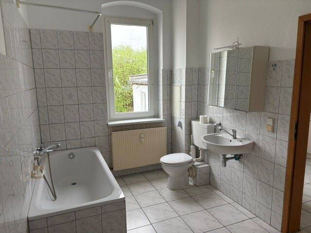 Etagenwohnung Meuselwitz - 2 Zimmer, 52 m&sup2;, 315&euro; | Angebot:26499914