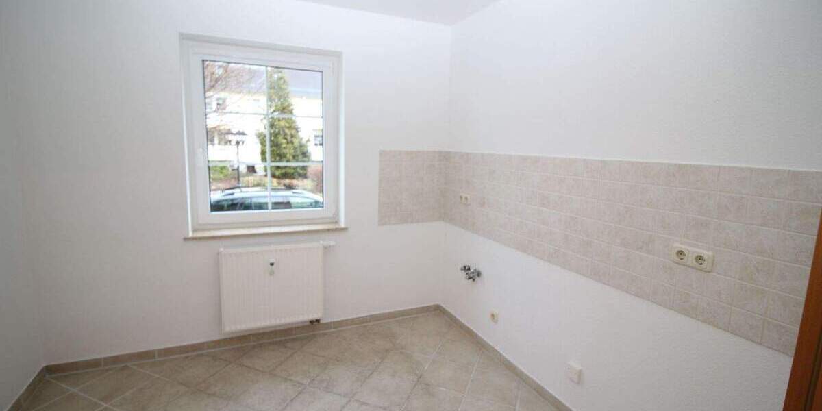 Etagenwohnung Crimmitschau - 3 Zimmer, 62 m&sup2;, 434&euro; | Angebot:26260730