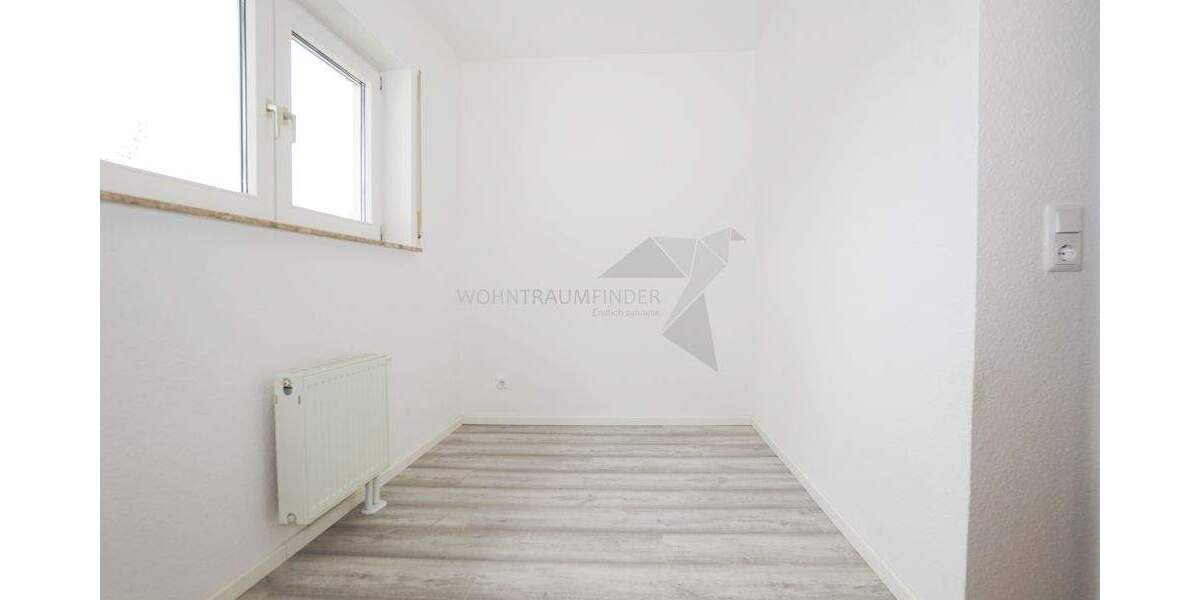 Geräumige, NEU renovierte 3-Raum-Wohnung in Meerane 3 zimmer