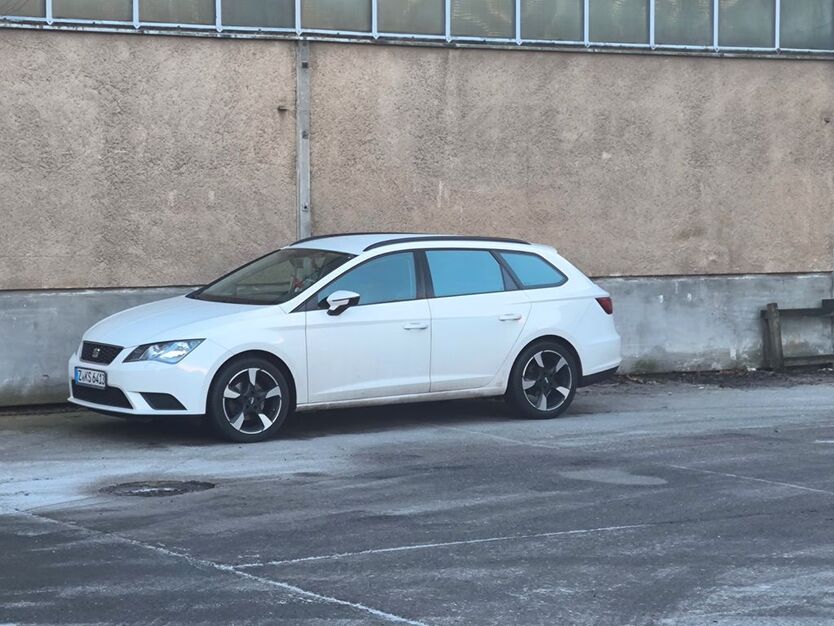 Seat Leon 119.528 km 8.990 € Zwickau 08064