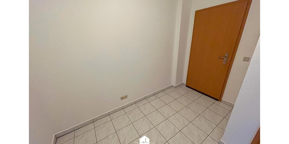 Erdgeschoßwohnung Gera Alt-Bieblach - 2 Zimmer, 71 m&sup2;, 390&euro; | Angebot:24868707