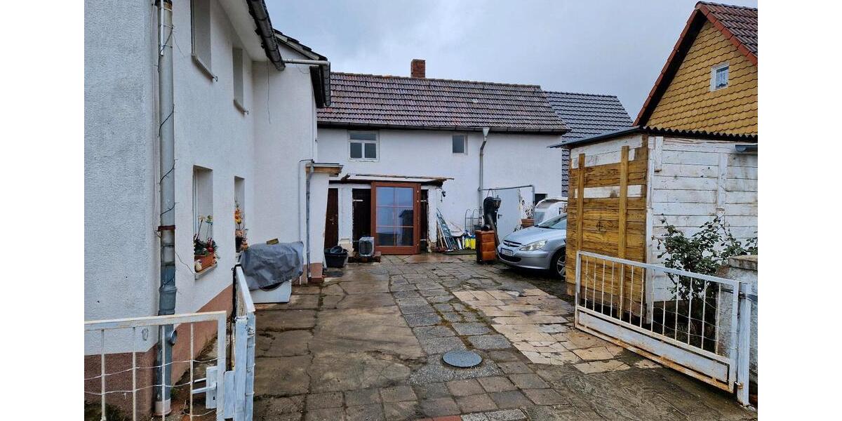 Etagenwohnung Meuselwitz - 8 Zimmer, 160 m&sup2;, 1.200&euro; | Angebot:26321990