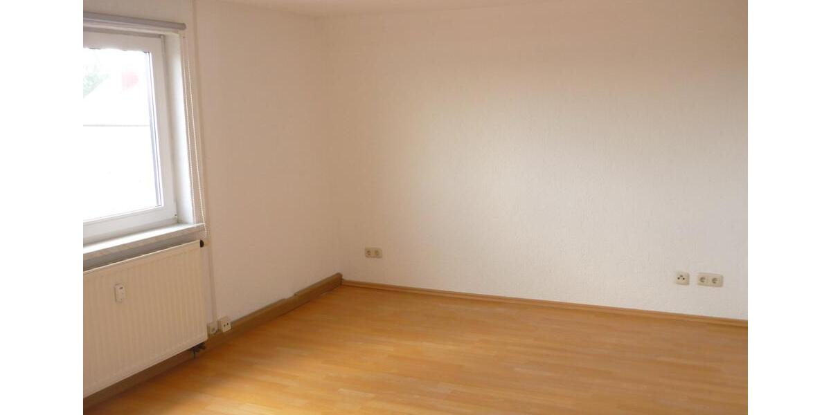 Dachgeschoßwohnung Greiz - 2.5 Zimmer, 58 m&sup2;, 270&euro; | Angebot:24717605