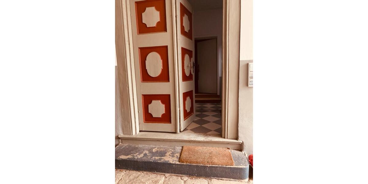 Etagenwohnung Eisenberg - 1 Zimmer, 60 m&sup2;, 350&euro; | Angebot:26134113
