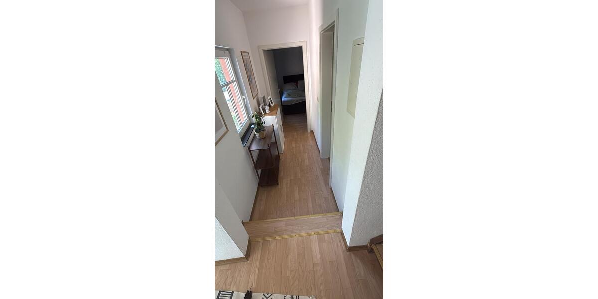 Etagenwohnung Eisenberg - 2 Zimmer, 50 m&sup2;, 450&euro; | Angebot:26462253