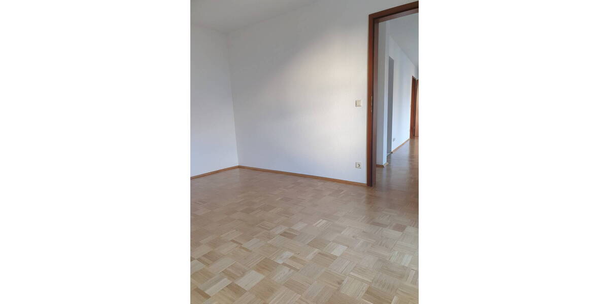 Etagenwohnung Crimmitschau - 2 Zimmer, 53 m&sup2;, 290&euro; | Angebot:26228549