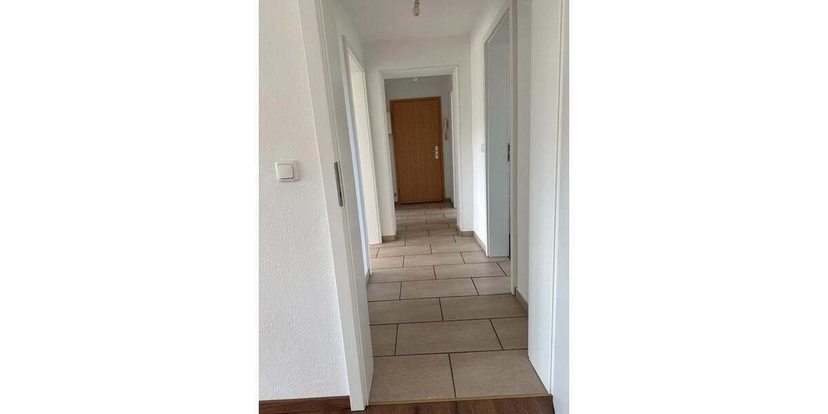 Etagenwohnung Eisenberg - 3 Zimmer, 68 m&sup2;, 75.000&euro; | Angebot:27709694