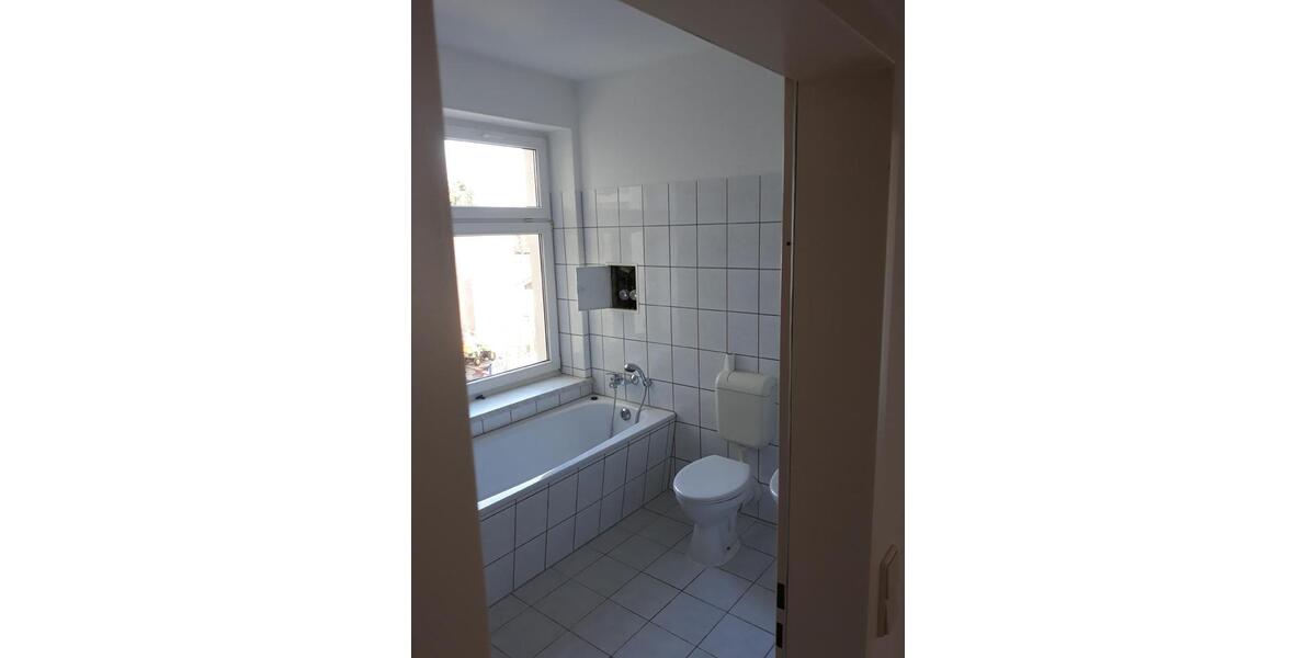 Erdgeschoßwohnung Meerane - 2 Zimmer, 58 m&sup2;, 300&euro; | Angebot:26676968